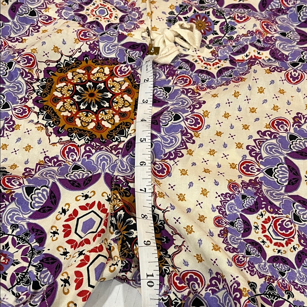 LEI Multicolor Patterned Romper - Picture 8 of 12